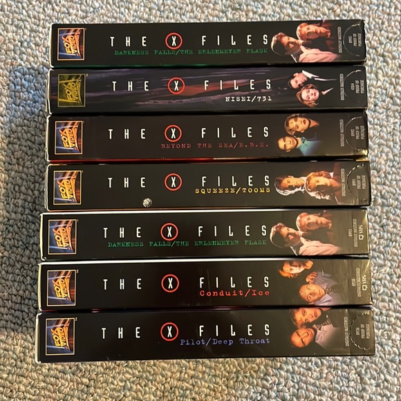 The X-Files, 6 VHS tapes - Picture 1 of 8